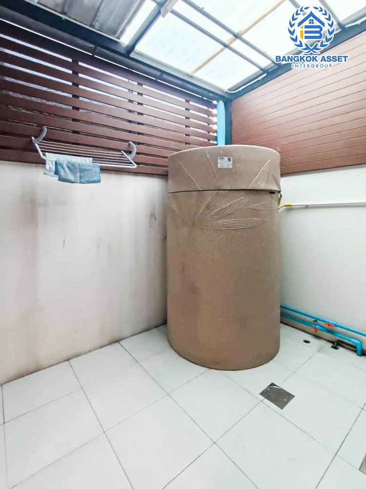 ทาวน์เฮ้าส์มือสองนนทบุรี โครงการ เนอเชอร่าเทรนด์ รัตนาธิเบศร์-ราชพฤกษ์ เนื้อที่กว้าง 21.1 ตร.ว. ฟังก์ชัน 3 ห้องนอน 2 ห้องน้ำ 1 ที่จอดรถ บ้านสภาพสวย แถมฟรี! 4 เครื่องปรับอากาศ 1 เครื่องทำน้ำอุ่น บนทำเลแห่งการเดินทาง ใกล้รถไฟฟ้าสายสีม่วง "สถานีบางพลู" จองเลย!