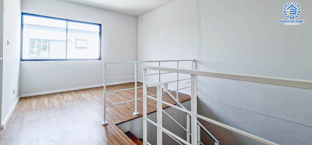 *****ทาวน์โฮม 3 ชั้นมือสอง โครงการ บ้านกลางเมือง ราชพฤกษ์-รัตนาธิเบศร์ หลังมุม บ้านสวยพร้อมเข้าอยู่ เนื้อที่ 25.6 ตร.ว. ฟังก์ชัน 3 ห้องนอน 3 ห้องน้ำ 2 ที่จอดรถ แถมฟรี !! เครื่องปรับอากาศ เชื่อมต่อถนนงามวงศ์วาน, ถนนรัตนาธิเบศร์ ใกล้รถไฟฟ้าสายสีม่วง "สถานีบางรักใหญ่"