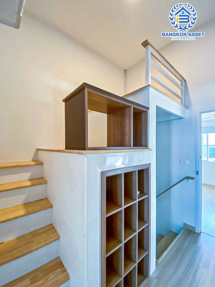 *****ทาวน์เฮ้าส์มือสอง โครงการ คาซ่าวอเตอร์ไซด์ พระราม5 หลังมุม เนื้อที่กว้าง 29.80 ตร.ว. ฟังก์ชัน 4 ห้องนอน 3 ห้องน้ำ 2 ที่จอดรถ บ้านกว้างขวาง ตกแต่งสวย พร้อมเข้าอยู่ได้ทันที แถมฟรี! เครื่องปรับอากาศ บนทำเลแห่งการเดินทาง ใกล้โครงการรถไฟฟ้าสายสีม่วง "สถานีแยกติวานนท์"