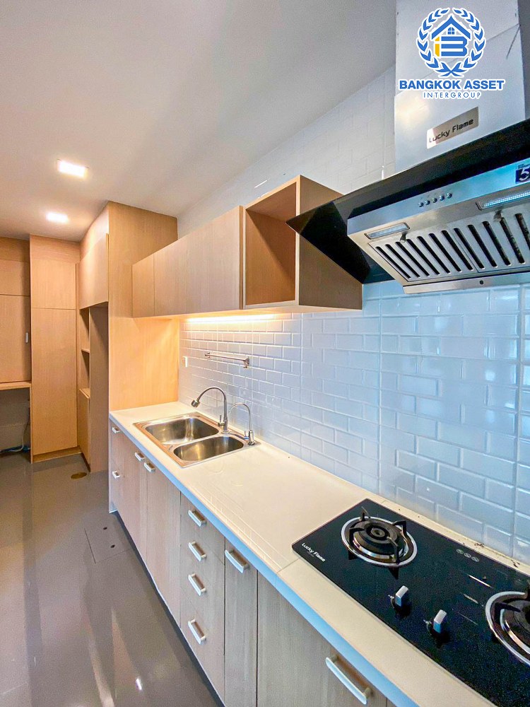 *****ทาวน์เฮ้าส์มือสอง โครงการ คาซ่าวอเตอร์ไซด์ พระราม5 หลังมุม เนื้อที่กว้าง 29.80 ตร.ว. ฟังก์ชัน 4 ห้องนอน 3 ห้องน้ำ 2 ที่จอดรถ บ้านกว้างขวาง ตกแต่งสวย พร้อมเข้าอยู่ได้ทันที แถมฟรี! เครื่องปรับอากาศ บนทำเลแห่งการเดินทาง ใกล้โครงการรถไฟฟ้าสายสีม่วง "สถานีแยกติวานนท์"