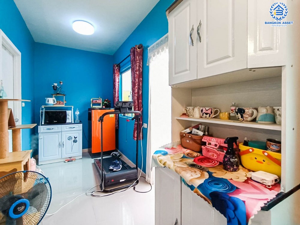 ทาวน์เฮ้าส์มือสอง โครงการ พฤกษาไพร์ม สถานีรถไฟฟ้าบางพลู-ราชพฤกษ์ เนื้อที่เกือบ 17.80 ตร.ว. ฟังก์ชัน 3 ห้องนอน 2 ห้องน้ำ 1 ที่จอดรถ ภายในสภาพดีมาก แถมฟรี! เครื่องปรับอากาศ บนทำเลเดินทางสะดวก ใกล้รถไฟฟ้าสายสีม่วง "สถานีบางพลู" และจุดขึ้นทางด่วน "ศรีรัช"