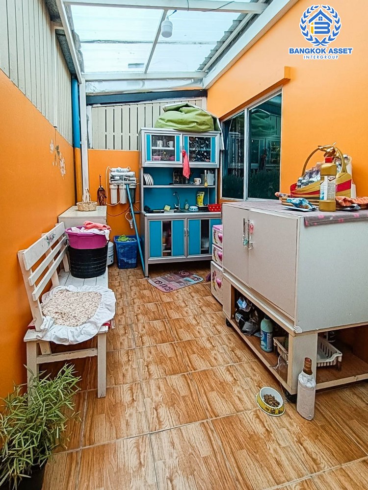 ทาวน์เฮ้าส์มือสอง โครงการ พฤกษาไพร์ม สถานีรถไฟฟ้าบางพลู-ราชพฤกษ์ เนื้อที่เกือบ 17.80 ตร.ว. ฟังก์ชัน 3 ห้องนอน 2 ห้องน้ำ 1 ที่จอดรถ ภายในสภาพดีมาก แถมฟรี! เครื่องปรับอากาศ บนทำเลเดินทางสะดวก ใกล้รถไฟฟ้าสายสีม่วง "สถานีบางพลู" และจุดขึ้นทางด่วน "ศรีรัช"