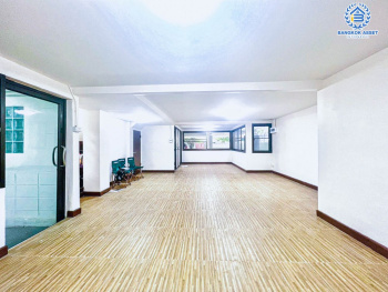 *****บ้านเดี่ยวมือสอง โครงการ เมืองทองนิเวศน์1 แจ้งวัฒนะ เนื้อที่ 50 ตร.ว. ฟังก์ชัน 4 ห้องนอน 2 ห้องน้ำ 4 ที่จอดรถ รีโนเวทใหม่พร้อมอยู่ บนทำเลเดินทางสะดวก เชื่อมต่อถนนแจ้งวัฒนะ ถนนติวานนท์ ถนนศรีสมาน ใกล้โครงการรถไฟฟ้าสายสีชมพู "สถานีแจ้งวัฒนะ14" และจุดขึ้นทางด่วน "แจ้งวัฒนะ" จองเลย!