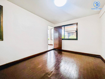 *****บ้านเดี่ยวมือสอง โครงการ เมืองทองนิเวศน์1 แจ้งวัฒนะ เนื้อที่ 50 ตร.ว. ฟังก์ชัน 4 ห้องนอน 2 ห้องน้ำ 4 ที่จอดรถ รีโนเวทใหม่พร้อมอยู่ บนทำเลเดินทางสะดวก เชื่อมต่อถนนแจ้งวัฒนะ ถนนติวานนท์ ถนนศรีสมาน ใกล้โครงการรถไฟฟ้าสายสีชมพู "สถานีแจ้งวัฒนะ14" และจุดขึ้นทางด่วน "แจ้งวัฒนะ" จองเลย!