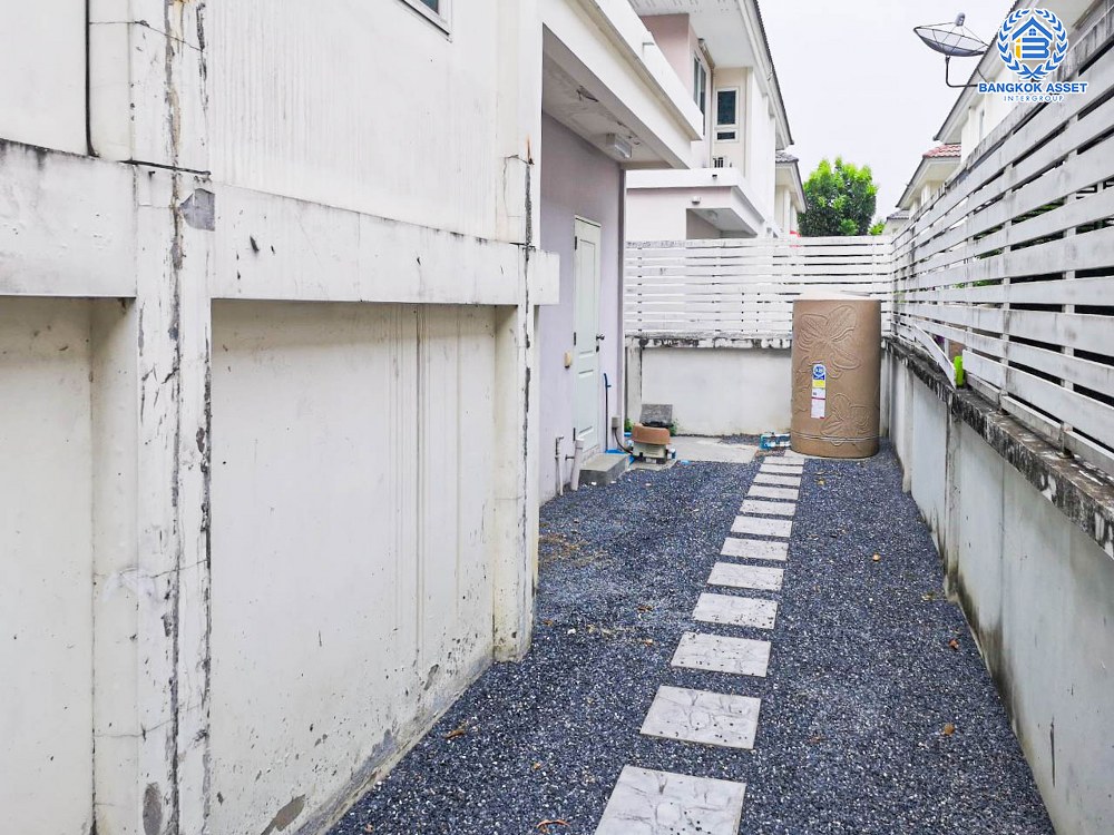 *****บ้านเดี่ยวมือสอง โครงการ ไลฟ์บางกอกบูเลอวาร์ด รังสิต หลังมุม เนื้อที่ 52.10 ตร.ว. ฟังก์ชัน 3 ห้องนอน 2 ห้องน้ำ 2 ที่จอดรถ บ้านดีไซน์สวย สภาพเหมือนใหม่ บนทำเลเดินสะดวก เชื่อมต่อถนนรังสิต-นครนายก ถนนกาญจนาภิเษกวงแหวนรอบนอก  ใกล้รถไฟฟ้าสายสีแดง "สถานีรังสิต" จองเลย!