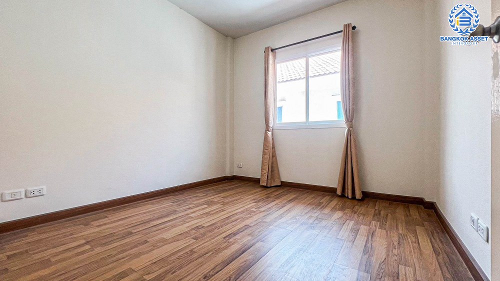 *****ทาวน์เฮ้าส์มือสองนนทบุรี หมู่บ้าน นนท์ณิชา บางใหญ่ เนื้อที่กว้างเกือบ 22 ตร.ว. ฟังก์ชัน 3 ห้องนอน 2 ห้องน้ำ 1 ที่จอดรถ แถมฟรี! เครื่องปรับอากาศ เครื่องทำน้ำอุ่น บนทำเลศักยภาพ เชื่อมต่อ ถ.กาญจนาภิเษก ใกล้รถไฟฟ้าสายสีม่วง "สถานีตลาดบางใหญ่" และทางด่วน "ศรีรัช" ราคาสุดคุ้ม!