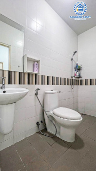 *****ทาวน์เฮ้าส์มือสองนนทบุรี หมู่บ้าน นนท์ณิชา บางใหญ่ เนื้อที่กว้างเกือบ 22 ตร.ว. ฟังก์ชัน 3 ห้องนอน 2 ห้องน้ำ 1 ที่จอดรถ แถมฟรี! เครื่องปรับอากาศ เครื่องทำน้ำอุ่น บนทำเลศักยภาพ เชื่อมต่อ ถ.กาญจนาภิเษก ใกล้รถไฟฟ้าสายสีม่วง "สถานีตลาดบางใหญ่" และทางด่วน "ศรีรัช" ราคาสุดคุ้ม!