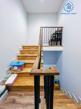 *****ทาวน์เฮ้าส์มือสอง โครงการ เวิร์ฟ เพชรเกษม81 เนื้อที่ 29.20 ตร.ว. ฟังก์ชัน 4 ห้องนอน 3 ห้องน้ำ 2 ที่จอดรถ แถมฟรี! เครื่องปรับอากาศ พร้อม Digital Door Lock บนทำเลเดินทางสะดวก เชื่อมต่อถนนเพชรเกษม ถนนพุทธิสาคร ใกล้รถไฟฟ้าสายสีสีน้ำเงิน(ส่วนต่อขยาย) "สถานีพุทธมณฑลสาย4"