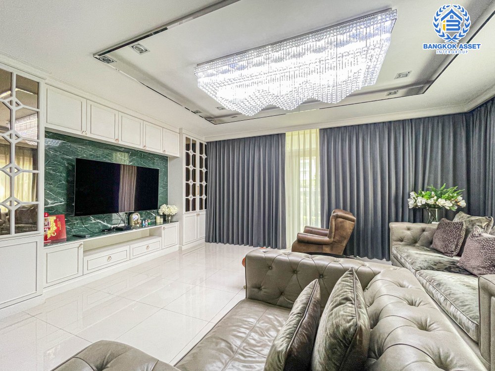 *****บ้านเดี่ยวมือสอง โครงการ เดอะแกรนด์ ปิ่นเกล้า หลังมุม เนื้อที่ 130.40 ตร.ว. ฟังก์ชัน 5 ห้องนอน 6 ห้องน้ำ 2 ที่จอดรถ ภายในสภาพดีเยี่ยม พร้อมเข้าอยู่ การเดินทางสะดวก เชื่อมต่อถนนปิ่นเกล้า-บรมราชชนนี ถนนพุทธมาธมณฑลสาย4 เติมเต็มไลฟ์สไตล์ให้มากขึ้นด้วยทำเลใกล้เซ็นทรัลปิ่นเกล้า