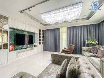 *****บ้านเดี่ยวมือสอง โครงการ เดอะแกรนด์ ปิ่นเกล้า หลังมุม เนื้อที่ 130.40 ตร.ว. ฟังก์ชัน 5 ห้องนอน 6 ห้องน้ำ 2 ที่จอดรถ ภายในสภาพดีเยี่ยม พร้อมเข้าอยู่ การเดินทางสะดวก เชื่อมต่อถนนปิ่นเกล้า-บรมราชชนนี ถนนพุทธมาธมณฑลสาย4 เติมเต็มไลฟ์สไตล์ให้มากขึ้นด้วยทำเลใกล้เซ็นทรัลปิ่นเกล้า