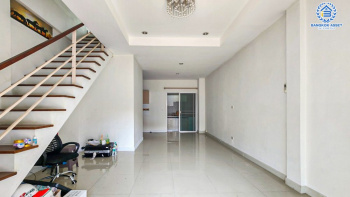 *****ทาวน์เฮ้าส์มือสอง โครงการ ลาดพร้าว110 ลาดพร้าว เนื้อที่ 16.40 ตร.ว. ฟังก์ชัน 3 ห้องนอน 3 ห้องน้ำ 1 ที่จอดรถ ฟรี! เครื่องปรับอากาศ บนทำเลเดินทางสะดวก เชื่อมต่อถนนลาดพร้าว ถนนนวมินทร์ ใกล้รถไฟฟ้าสายสีเหลือง "สถานีบางกะปิ" และจุดขึ้นทางด่วน "เลียบด่วนรามอินทรา"