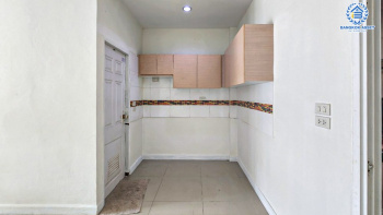 *****ทาวน์เฮ้าส์มือสอง โครงการ ลาดพร้าว110 ลาดพร้าว เนื้อที่ 16.40 ตร.ว. ฟังก์ชัน 3 ห้องนอน 3 ห้องน้ำ 1 ที่จอดรถ ฟรี! เครื่องปรับอากาศ บนทำเลเดินทางสะดวก เชื่อมต่อถนนลาดพร้าว ถนนนวมินทร์ ใกล้รถไฟฟ้าสายสีเหลือง "สถานีบางกะปิ" และจุดขึ้นทางด่วน "เลียบด่วนรามอินทรา"