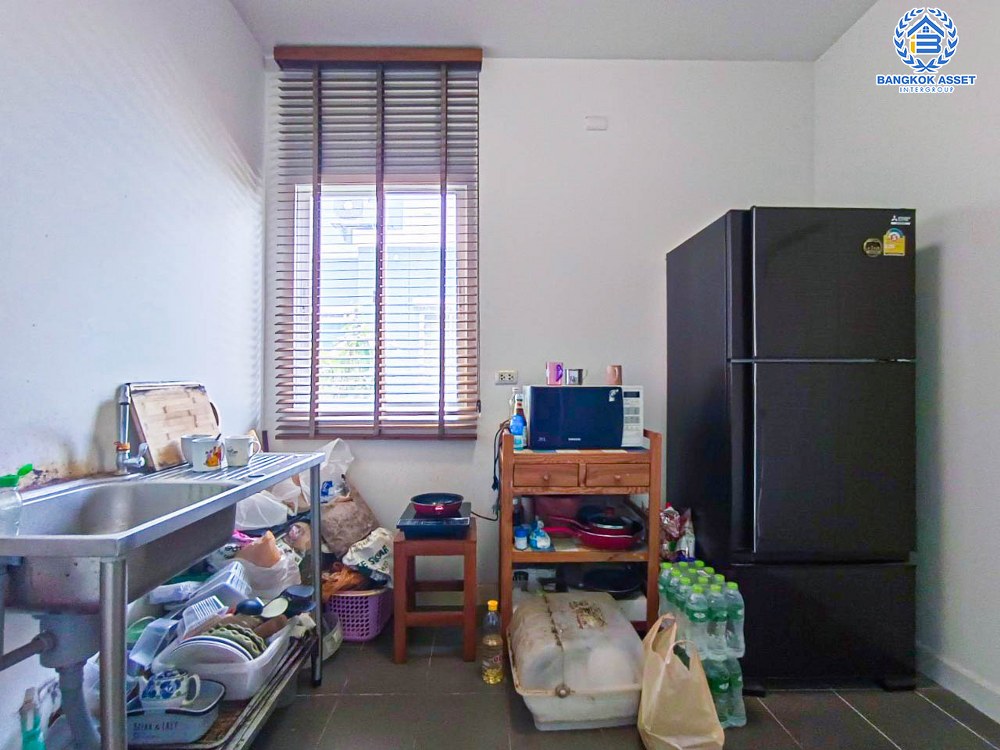 *****บ้านแฝดมือสองนนทบุรี โครงการ เพอร์เฟคพาร์ค แจ้งวัฒนะ เนื้อที่ 36.70 ตร.ว บ้านสภาพดีมากมีวอลล์เปเปอร์ทุกห้อง ฟังก์ชัน 3 ห้องนอน 2 ห้องน้ำ 2 ที่จอดรถ แถมฟรี! เครื่องปรับอากาศ ทำเลมีความเป็นส่วนตัว เดินทางสะดวกเข้า-ออกในเมืองได้ง่ายดาย เชื่อมต่อถนนชัยพฤกษ์, ถนนปากเกร็ด