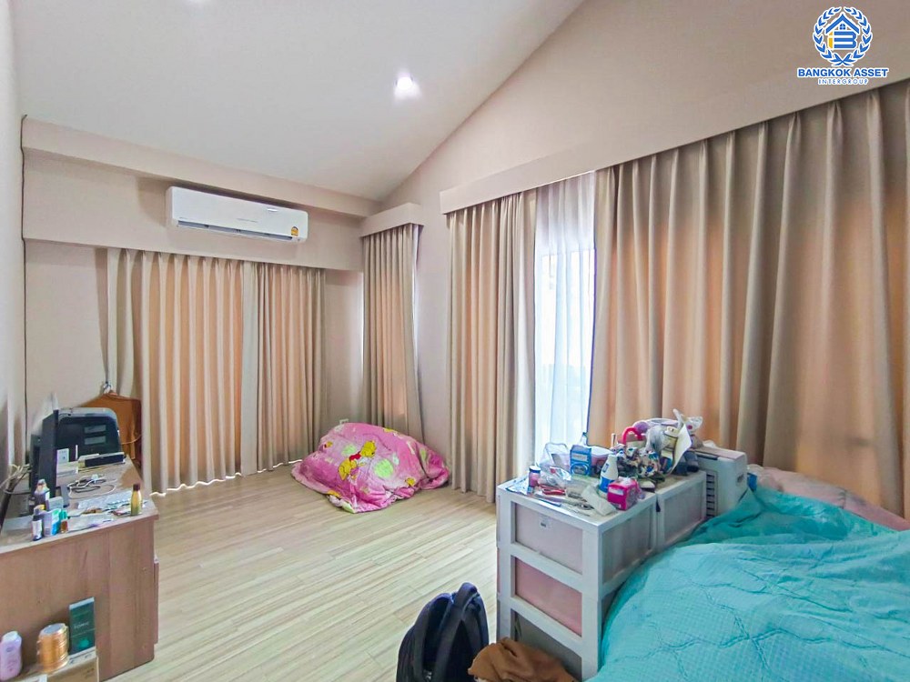 *****บ้านแฝดมือสองนนทบุรี โครงการ เพอร์เฟคพาร์ค แจ้งวัฒนะ เนื้อที่ 36.70 ตร.ว บ้านสภาพดีมากมีวอลล์เปเปอร์ทุกห้อง ฟังก์ชัน 3 ห้องนอน 2 ห้องน้ำ 2 ที่จอดรถ แถมฟรี! เครื่องปรับอากาศ ทำเลมีความเป็นส่วนตัว เดินทางสะดวกเข้า-ออกในเมืองได้ง่ายดาย เชื่อมต่อถนนชัยพฤกษ์, ถนนปากเกร็ด