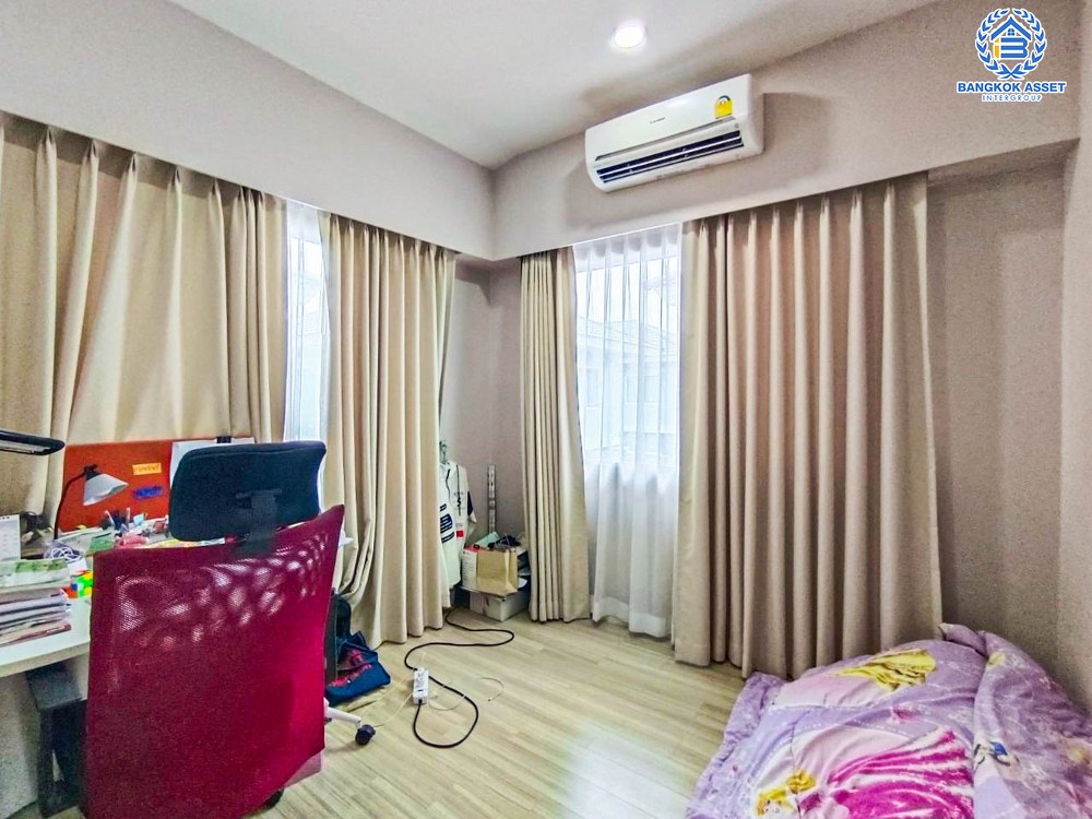 *****บ้านแฝดมือสองนนทบุรี โครงการ เพอร์เฟคพาร์ค แจ้งวัฒนะ เนื้อที่ 36.70 ตร.ว บ้านสภาพดีมากมีวอลล์เปเปอร์ทุกห้อง ฟังก์ชัน 3 ห้องนอน 2 ห้องน้ำ 2 ที่จอดรถ แถมฟรี! เครื่องปรับอากาศ ทำเลมีความเป็นส่วนตัว เดินทางสะดวกเข้า-ออกในเมืองได้ง่ายดาย เชื่อมต่อถนนชัยพฤกษ์, ถนนปากเกร็ด