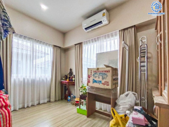 *****บ้านแฝดมือสองนนทบุรี โครงการ เพอร์เฟคพาร์ค แจ้งวัฒนะ เนื้อที่ 36.70 ตร.ว บ้านสภาพดีมากมีวอลล์เปเปอร์ทุกห้อง ฟังก์ชัน 3 ห้องนอน 2 ห้องน้ำ 2 ที่จอดรถ แถมฟรี! เครื่องปรับอากาศ ทำเลมีความเป็นส่วนตัว เดินทางสะดวกเข้า-ออกในเมืองได้ง่ายดาย เชื่อมต่อถนนชัยพฤกษ์, ถนนปากเกร็ด