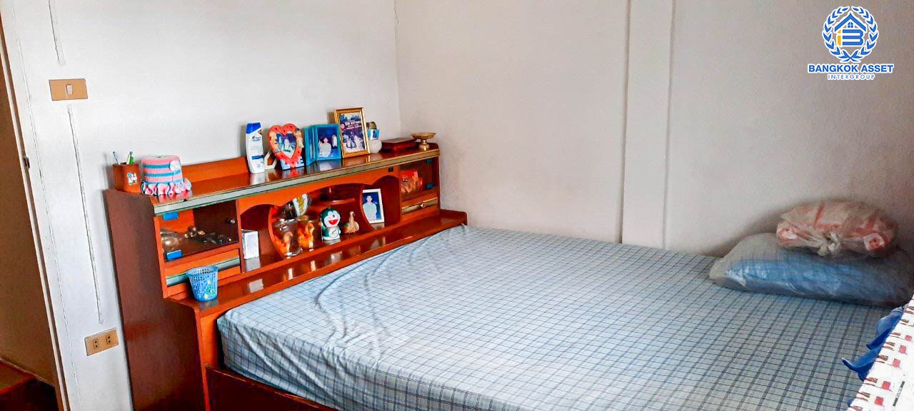 *****ทาวน์เฮ้าส์มือสองนนทบุรี หมู่บ้าน นันทิชา2 บางกรวย-ไทรน้อย เนื้อที่ 17 ตร.ว. ฟังก์ชัน 2 ห้องนอน 2 ห้องน้ำ 1 ที่จอดรถ แถมฟรี! 1 เครื่องปรับอากาศ บนทำเลติด ถ.บางกรวย-กรุงเทพ เชื่อมต่อ ถ.บ้านกล้วย-ไทรน้อย, ถ.กาญจนาภิเษก ใกล้รถไฟฟ้าสายสีม่วง "สถานีคลองบางไผ่"