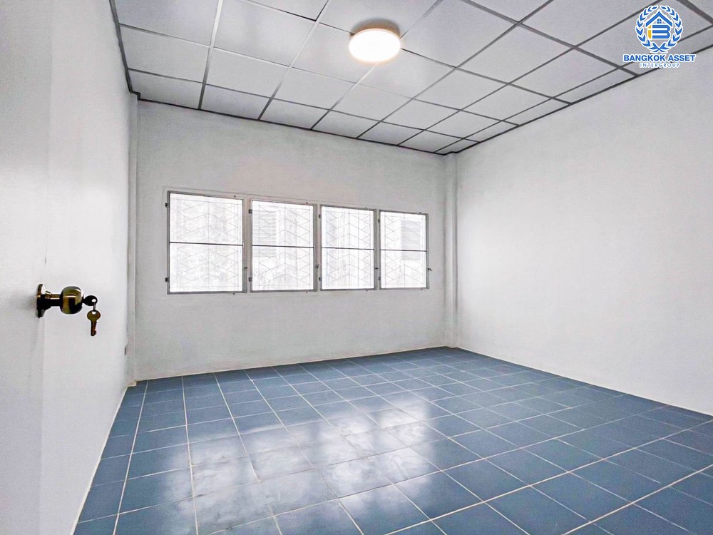 *****ทาวน์เฮ้าส์มือสอง โครงการ พีรวัส เพิ่มสิน เนื้อที่ 16 ตร.ว. ฟังก์ชัน 2 ห้องนอน 2 ห้องน้ำ 1 ที่จอดรถ บ้านสภาพดี บรรยากาศโครงการเป็นส่วนตัว บนทำเลเชื่อมต่อในเมืองได้ง่าย เข้า-ออกได้ทั้ง ถนนสายไหม ถนนเพิ่มสิน ถนนเทพรักษ์(ถนนตัดใหม่) ใกล้รถไฟฟ้าสายสีเขียว "สถานีสะพานใหม่" และจุดขึ้นทางด่วน "ฉลองรัช"