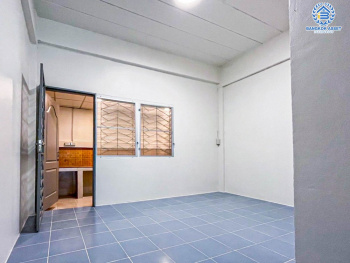 *****ทาวน์เฮ้าส์มือสอง โครงการ พีรวัส เพิ่มสิน เนื้อที่ 16 ตร.ว. ฟังก์ชัน 2 ห้องนอน 2 ห้องน้ำ 1 ที่จอดรถ บ้านสภาพดี บรรยากาศโครงการเป็นส่วนตัว บนทำเลเชื่อมต่อในเมืองได้ง่าย เข้า-ออกได้ทั้ง ถนนสายไหม ถนนเพิ่มสิน ถนนเทพรักษ์(ถนนตัดใหม่) ใกล้รถไฟฟ้าสายสีเขียว "สถานีสะพานใหม่" และจุดขึ้นทางด่วน "ฉลองรัช"