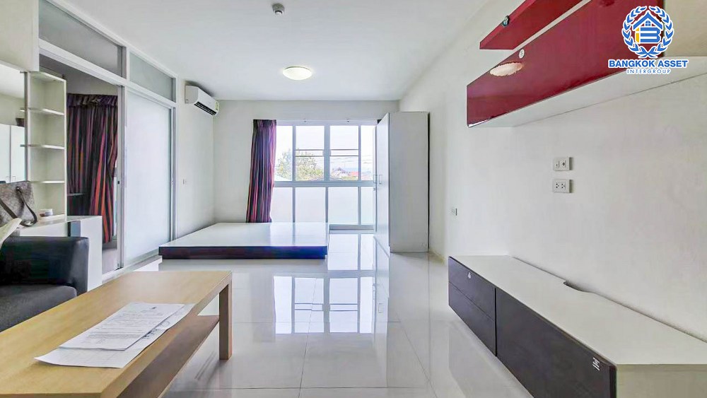 *****คอนโดมือสอง ทำเลติดถนนราชพฤกษ์ คอนโดราชพฤกษ์ บางรักน้อย พื้นที่ใช้สอยกว้าง 31.58 ตร.ม ฟังก์ชัน 1 ห้องนอน 1 ห้องน้ำ 1 ที่จอดรถ ภายในสภาพดีมากพร้อมเข้าอยู่ บนทำเลเดินทางสะดวก เชื่อมต่อถนนบางกรวย-ไทรน้อย ใกล้รถไฟฟ้าสายสีม่วง "สถานีบางรักใหญ่" และจุดขึ้นทางด่วน "ศรีรัช"