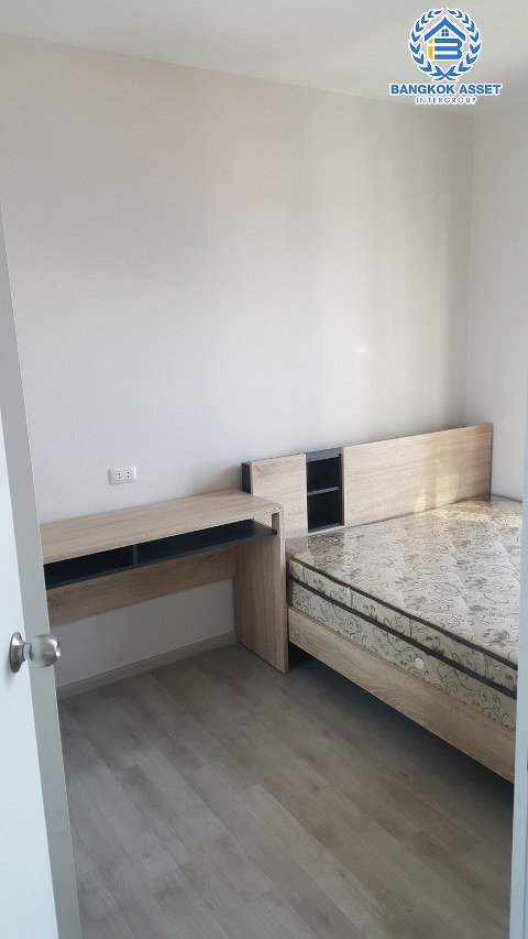 *****คอนโดมิเนียมมือสองนนทบุรี โครงการ พลัมคอนโด เซ็นทรัล สเตชั่น เนื้อที่ 24.14 ตร.ว. ฟังก์ชัน 1 ห้องนอน 1 ห้องน้ำ 1 ที่จอดรถ แถมฟรี! 2 เครื่องปรับอากาศ 1 เครื่องทำน้ำอุ่น และเฟอร์นิเจอร์ บนทำเลติดเซ็นทรัล เวสต์เกต 800 เมตรถึงรถไฟฟ้าสายสีม่วง "สถานีตลาดบางใหญ่" และใกล้ทางด่วน "กาญจนาภิเษก"