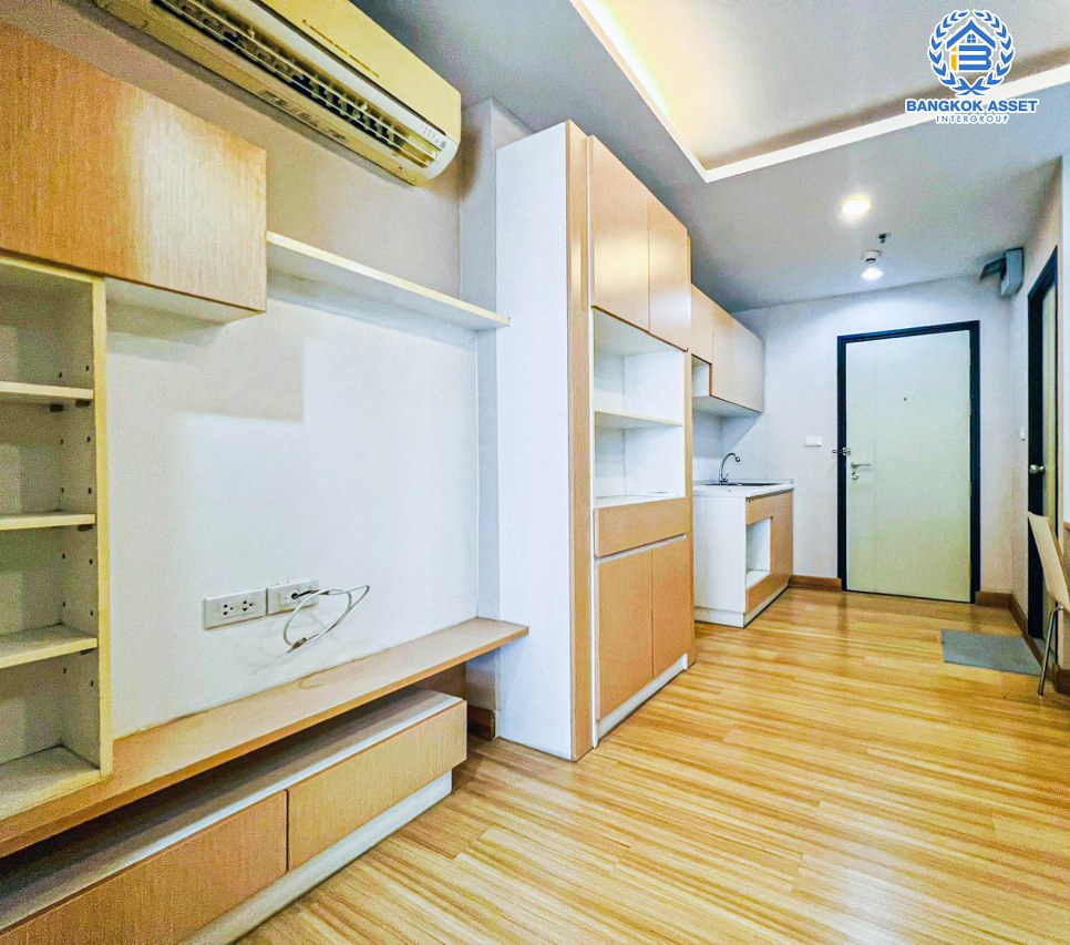 *****คอนโดมิเนียมมือสองนนทบุรี โครงการ 88 เดอะเทอร์มินอล  นครอินทร์ เนื้อที่กว้าง 30.24 ตร.ว. ฟังก์ชัน 1 ห้องนอน 1 ห้องน้ำ 1 ที่จอดรถ ห้องสภาพดี บนทำเลติดถนนนครอินทร์ ใกล้รถไฟฟ้าสายสีแดง "สถานีบางบำหรุ" เพียง 650 เมตรเท่านั้น แถมใกล้ทางด่วน "ศรีรัช" จองเลย!