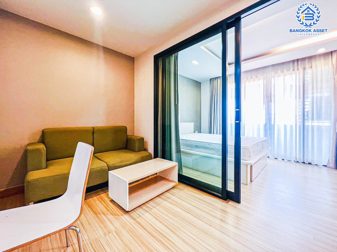 *****คอนโดมิเนียมมือสองนนทบุรี โครงการ 88 เดอะเทอร์มินอล  นครอินทร์ เนื้อที่กว้าง 30.24 ตร.ว. ฟังก์ชัน 1 ห้องนอน 1 ห้องน้ำ 1 ที่จอดรถ ห้องสภาพดี บนทำเลติดถนนนครอินทร์ ใกล้รถไฟฟ้าสายสีแดง "สถานีบางบำหรุ" เพียง 650 เมตรเท่านั้น แถมใกล้ทางด่วน "ศรีรัช" จองเลย!