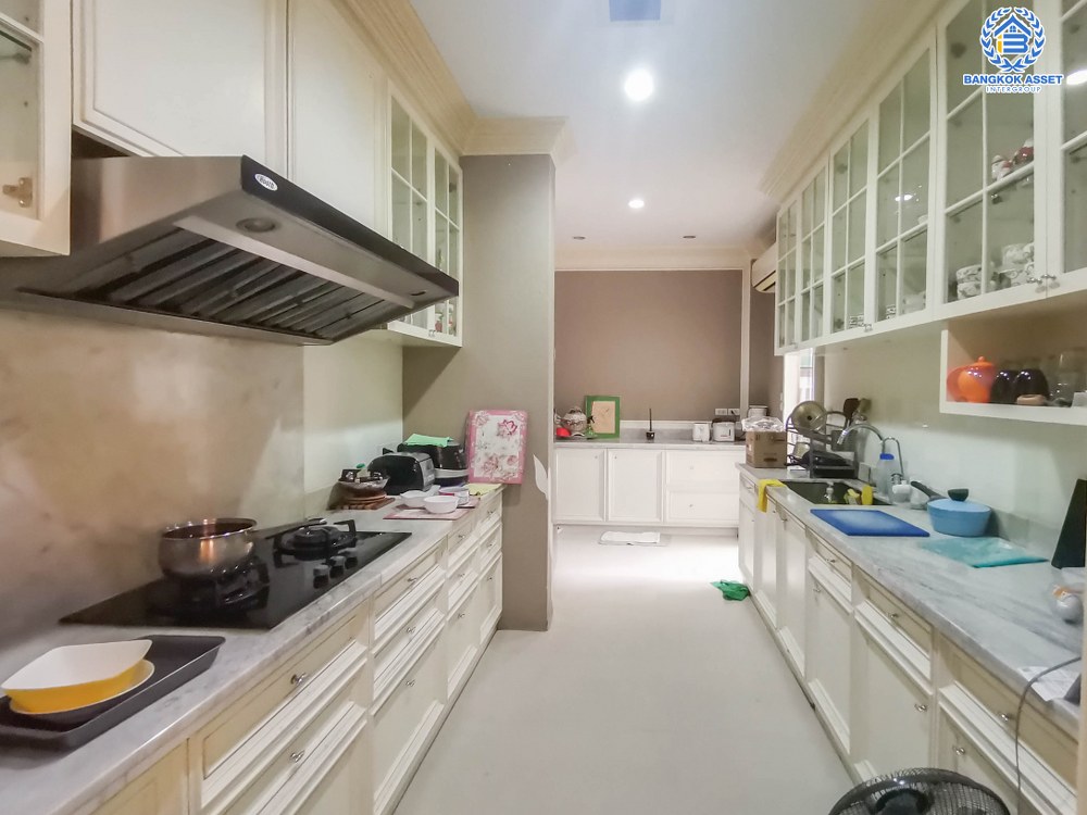 *****บ้านเดี่ยวมือสอง โครงการ เพอร์เฟคเพลส รัตนาธิเบศร์-ไทรม้า บ้านหลังใหญ่ พื้นที่กว่า 100 ตร.ว. ฟังก์ชัน 4 ห้องนอน 3 ห้องน้ำ 2 ที่จอดรถ พื้นที่ใช้สอยถึง 310 ตร.ม. แถมฟรี!! เครื่องปรับอากาศ ส่วนกลางโครงการครบครัน ที่สุดแห่งทำเลโซนเมืองเชื่อมสู่หลายเส้นทาง ใกล้รถไฟฟ้า "สถานีบางรักน้อยท่าอิฐ" และทางด่วน "ศรีรัช"