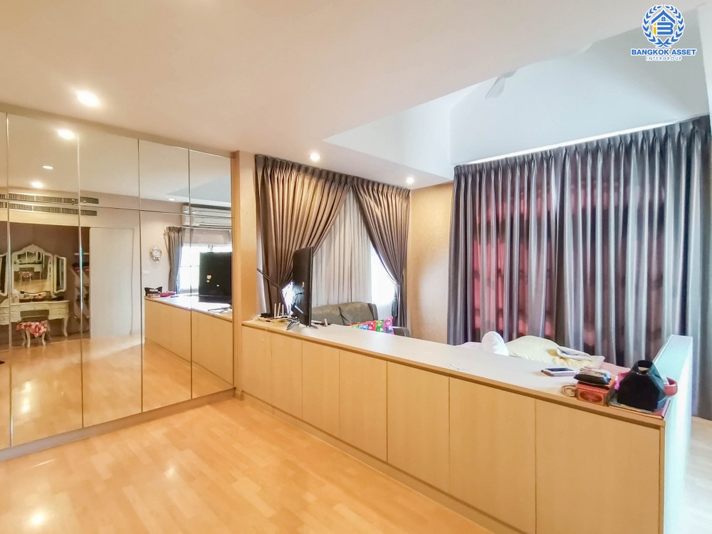 *****บ้านเดี่ยวมือสอง โครงการ เพอร์เฟคเพลส รัตนาธิเบศร์-ไทรม้า บ้านหลังใหญ่ พื้นที่กว่า 100 ตร.ว. ฟังก์ชัน 4 ห้องนอน 3 ห้องน้ำ 2 ที่จอดรถ พื้นที่ใช้สอยถึง 310 ตร.ม. แถมฟรี!! เครื่องปรับอากาศ ส่วนกลางโครงการครบครัน ที่สุดแห่งทำเลโซนเมืองเชื่อมสู่หลายเส้นทาง ใกล้รถไฟฟ้า "สถานีบางรักน้อยท่าอิฐ" และทางด่วน "ศรีรัช"