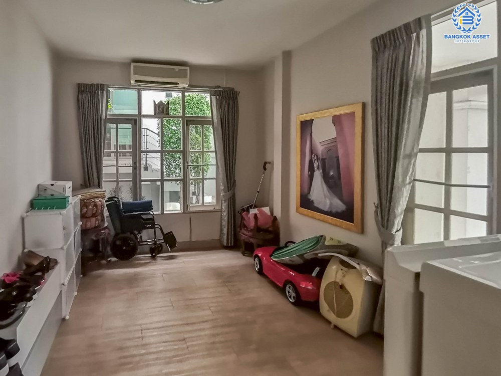 *****บ้านเดี่ยวมือสอง โครงการ เพอร์เฟคเพลส รัตนาธิเบศร์-ไทรม้า บ้านหลังใหญ่ พื้นที่กว่า 100 ตร.ว. ฟังก์ชัน 4 ห้องนอน 3 ห้องน้ำ 2 ที่จอดรถ พื้นที่ใช้สอยถึง 310 ตร.ม. แถมฟรี!! เครื่องปรับอากาศ ส่วนกลางโครงการครบครัน ที่สุดแห่งทำเลโซนเมืองเชื่อมสู่หลายเส้นทาง ใกล้รถไฟฟ้า "สถานีบางรักน้อยท่าอิฐ" และทางด่วน "ศรีรัช"