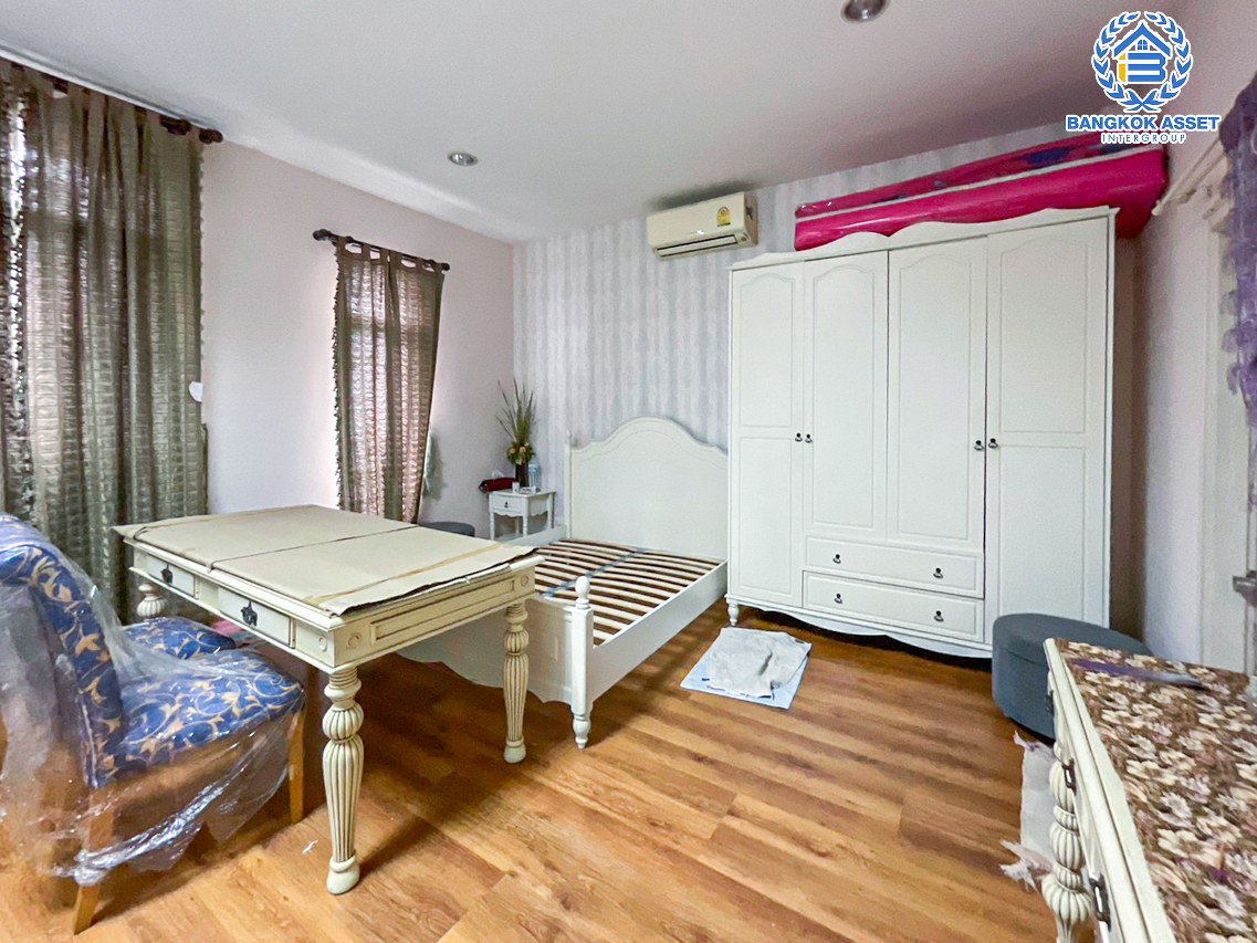 *****ทาวน์โฮมมือสองกรุงเทพมหานคร โครงการ บ้านกลางเมือง มอนติคาร์โล-รัชวิภา เนื้อที่กว้าง 21.3 ตร.ว. ฟังก์ชัน 3 ห้องนอน 4 ห้องน้ำ 2 ที่จอดรถ ตกแต่งใหม่ พร้อมอยู่ บนทำเลเยี่ยม เชื่อมต่อถนนวิภาวดีรังสิต เพียง 6 นาทีก็ถึงรถไฟฟ้าสายสีแดง "สถานีวัดเสมียนนารี" และใกล้ทางด่วน "ประชานุกูล"