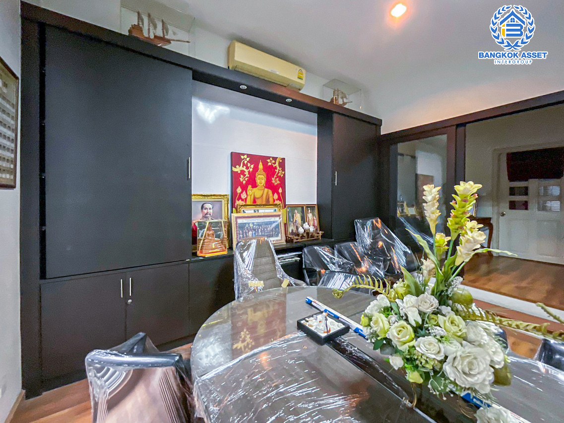 *****ทาวน์โฮมมือสองกรุงเทพมหานคร โครงการ บ้านกลางเมือง มอนติคาร์โล-รัชวิภา เนื้อที่กว้าง 21.3 ตร.ว. ฟังก์ชัน 3 ห้องนอน 4 ห้องน้ำ 2 ที่จอดรถ ตกแต่งใหม่ พร้อมอยู่ บนทำเลเยี่ยม เชื่อมต่อถนนวิภาวดีรังสิต เพียง 6 นาทีก็ถึงรถไฟฟ้าสายสีแดง "สถานีวัดเสมียนนารี" และใกล้ทางด่วน "ประชานุกูล"