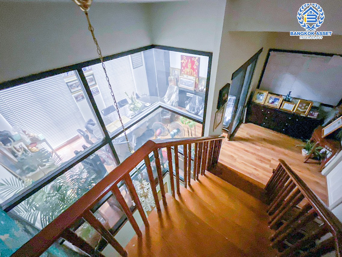 *****ทาวน์โฮมมือสองกรุงเทพมหานคร โครงการ บ้านกลางเมือง มอนติคาร์โล-รัชวิภา เนื้อที่กว้าง 21.3 ตร.ว. ฟังก์ชัน 3 ห้องนอน 4 ห้องน้ำ 2 ที่จอดรถ ตกแต่งใหม่ พร้อมอยู่ บนทำเลเยี่ยม เชื่อมต่อถนนวิภาวดีรังสิต เพียง 6 นาทีก็ถึงรถไฟฟ้าสายสีแดง "สถานีวัดเสมียนนารี" และใกล้ทางด่วน "ประชานุกูล"