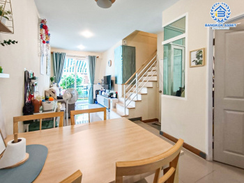 *****ทาวน์เฮ้าส์มือสองกรุงเทพมหานคร โครงการ โกลเด้นทาวน์ บางแค หลังมุม! เนื้อที่ 16.7 ตร.ว. ฟังก์ชัน 3 ห้องนอน 2 ห้องน้ำ 1 ที่จอดรถ แถมฟรี! 4 เครื่องปรับอากาศ 1 เครื่องทำน้ำอุ่น และเฟอร์นิเจอร์ทั้งหลัง บนทำเลเชื่อมต่อถนนกาญจนาภิเษก ใกล้รถไฟฟ้าสายสีน้ำเงิน "สถานีหลักสอง" และทางด่วน "พระราม 2"