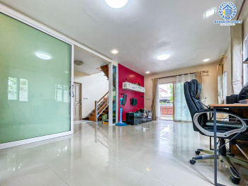 *****บ้านเดี่ยวมือสองนนทบุรี โครงการ พฤกษาวิลเลจ11 ท่าอิฐ หลังมุม! เนื้อที่กว้างมากถึง 60.3 ตร.ว. ฟังก์ชัน 3 ห้องนอน 2 ห้องน้ำ 2 ที่จอดรถ บ้านสวย สภาพดี บนทำเลศักยภาพ เชื่อมต่อ ถ.รัตนาธิเบศร์ และถ.ราชพฤกษ์ ใกล้รถไฟฟ้าสายสีม่วง "สถานีบางรักน้อยท่าอิฐ" จองด่วน!