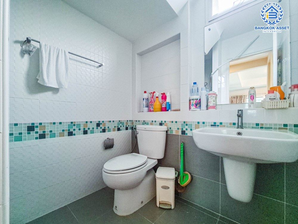 *****บ้านเดี่ยวมือสอง โครงการ ชัยพฤกษ์ ปิ่นเกล้า-สาย2 หลังมุม จากแบรนด์คุณภาพ LH เนื้อที่กว้าง 78 ตร.ว. ฟังก์ชัน 3 ห้องนอน 3 ห้องน้ำ จอดรถได้ 2 คัน เชื่อมต่อถนนกาญจนาภิเษก ถนนรัตนาธิเบศร์ ซอยวัดส้มเกลี้ยง บนทำเลศักยภาพ ใกล้เซ็นทรัลเวสต์เกต ใกล้จุดขึ้นทางด่วน "ศรีรัช"