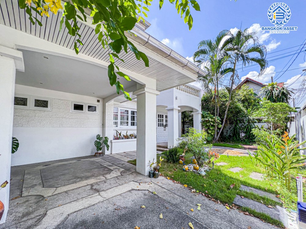 *****บ้านเดี่ยวมือสอง โครงการ อุทยานทอง แจ้งวัฒนะ หลังมุม เนื้อที่ 64 ตร.ว. ฟังก์ชัน 3 ห้องนอน 2 ห้องน้ำ 1 ที่จอดรถ ทำเลเดินทางสะดวก บนถนนแจ้งวัฒนะ อยู่ตรงข้ามเซ็นทรัลแจ้งวัฒนะ ใกล้รถไฟฟ้าสายสีชมพู "สถานีแจ้งวัฒนะ-ปากเกร็ด28" และจุดขึ้นทางด่วน "แจ้งวัฒนะ"