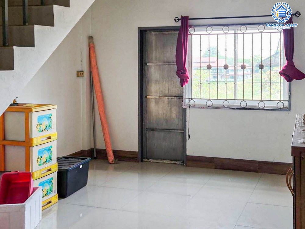 *****อาคารพาณิชย์มือสอง สูง 4 ชั้น สายทิพย์วิลล่า เพชรเกษม เนื้อที่ 17.60 ตร.ว ฟังก์ชัน 2 ห้องนอน 2 ห้องน้ำ 1 ที่จอดรถ บนทำเลศักยภาพ เหมาะกับการทำธุรกิจ ติดถนนเลียบคลองภาษีเจริญฝั่งใต้ เหมาะสมกับทุกครอบครัว ใกล้รถไฟฟ้าสายสีน้ำเงิน "สถานีหลักสอง" และจุดขึ้นทางด่วน "พระราม2"