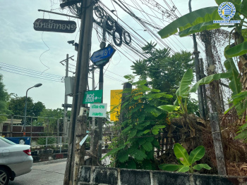 *****ที่ดินเปล่าทำเลนนทบุรี ใกล้เซ็นทรัล รัตนาธิเบศร์ ที่ดินเปล่า ซอยหลักทอง8/2 รัตนาธิเบศร์ เนื้อที่ขนาด 49 ตร.ว. (หน้ากว้าง 15 เมตร) เชื่อมต่อ ถนนรัตนาธิเบศร์ สร้างเป็นที่อยู่อาศัยก็ดี หรือจะลงทุนก็คุ้ม! เดินทางสะดวกสุดๆ ใกล้รถไฟฟ้าสายสีม่วง "สถานีแยกนนทบุรี 1" เพียง 10 นาทีเท่านั้น!!