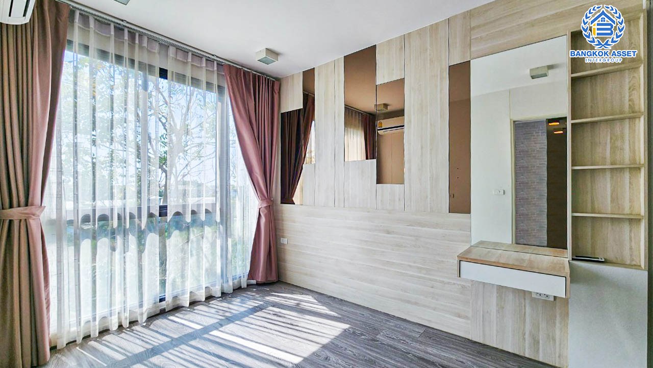 *****คอนโดมิเนียมมือสองนนทบุรี โครงการ Zelle รัตนาธิเบศร์ เนื้อที่กว้าง 31.49 ตร.ม. ฟังก์ชัน 1 ห้องนอน 1 ห้องน้ำ 1 ที่จอดรถ ตกแต่งครบ พร้อมอยู่ บนทำเลเยี่ยม ติดถนนรัตนาธิเบศร์ เพียง 850 เมตรก็ถึงรถไฟฟ้าสายสีม่วง "สถานีสะพานพระนั่งเกล้า" ใกล้จุดขึ้นทางด่วน "งามวงศ์วาน"