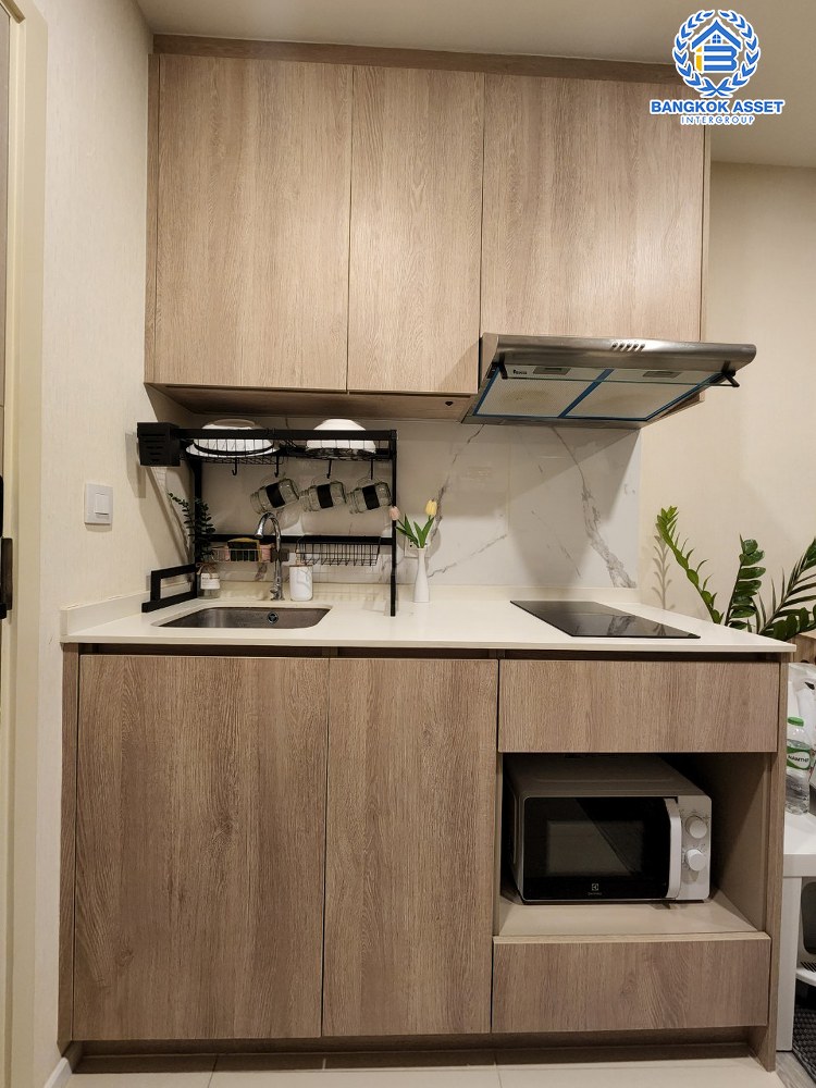 *****คอนโดมิเนียมมือสอง โครงการ ไอคอน สุขุมวิท77 พื้นที่ใช้สอยกว้าง 31.48 ตร.ม. ฟังก์ชัน 1 ห้องนอน 1 ห้องน้ำ 1 ที่จอดรถ ฟรีเฟอร์นิเจอร์ พร้อมเข้าอยู่ โครงการตั้งบนทำเลเดินทางสะดวก เชื่อมต่อถนนสุขุมวิท ใกล้รถไฟฟ้าสายสีเขียวอ่อน "สถานีอ่อนนุช" และจุดขึ้นทางด่วน "ศรีรัช"