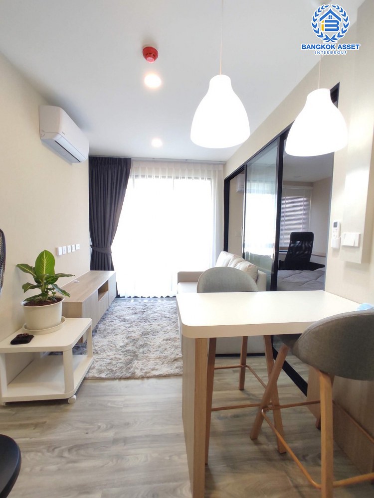 *****คอนโดมิเนียมมือสอง โครงการ ไอคอน สุขุมวิท77 พื้นที่ใช้สอยกว้าง 31.48 ตร.ม. ฟังก์ชัน 1 ห้องนอน 1 ห้องน้ำ 1 ที่จอดรถ ฟรีเฟอร์นิเจอร์ พร้อมเข้าอยู่ โครงการตั้งบนทำเลเดินทางสะดวก เชื่อมต่อถนนสุขุมวิท ใกล้รถไฟฟ้าสายสีเขียวอ่อน "สถานีอ่อนนุช" และจุดขึ้นทางด่วน "ศรีรัช"