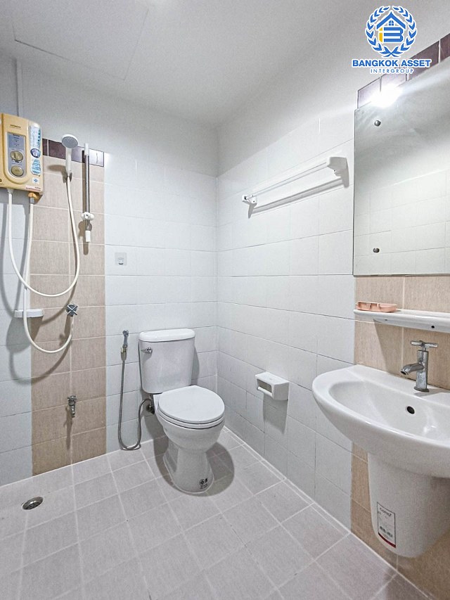 ทาวน์เฮ้าส์มือสองนนทบุรี โครงการ พฤกษาวิลล์11 นครอินทร์ เนื้อที่ 18 ตร.ว. ฟังก์ชัน 3 ห้องนอน 2 ห้องน้ำ 1 ที่จอดรถ รีโนเวทใหม่ทั้งหลัง แถมฟรี! 3 เครื่องปรับอากาศ 1 เครื่องทำน้ำอุ่น บนทำเลแห่งการเดินทาง ใกล้รถไฟฟ้าสายสีม่วง "สถานีแยกติวานนท์" และจุดขึ้นทางด่วน "พระราม 7"...