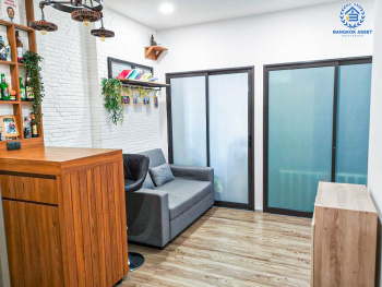 *****คอนโดมิเนียมมือสอง โครงการ ริชพาร์ค เทอมินอลแอทพหลโยธิน59 พื้นที่ใช้สอยกว้าง 34.18 ตร.ม. ฟังก์ชัน 1 ห้องนอน 1 ห้องน้ำ 1 ที่จอดรถ ตอบโจทย์ไลฟ์สไตล์คนเมืองอย่างแท้จริง โครงการตั้งบนทำเลศักยภาพ เชื่อมต่อถนนพหลโยธิน ใกล้รถไฟฟ้าสายสีเขียว "สถานีพหลโยธิน59" และจุดขึ้นทางด่วน "ฉลองรัช"