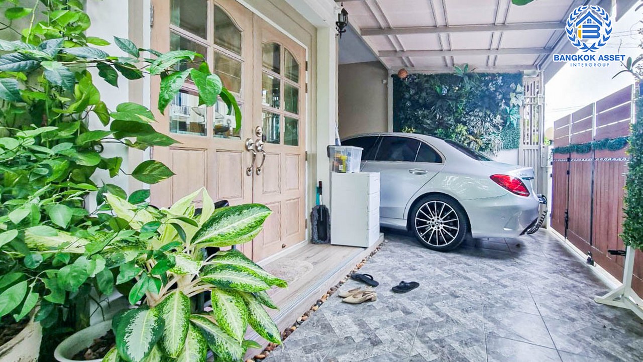 *****ทาวน์เฮ้าส์มือสองนนทบุรี โครงการ พฤกษาวิลล์98 นครอินทร์ หลังมุม! เนื้อที่กว้างขวางเกือบ 24 ตร.ว. ฟังก์ชัน 2 ห้องนอน 2 ห้องน้ำ 1 ที่จอดรถ บ้านพร้อมอยู่ ต่อเติมทั้งหลัง ขายเท่าทุน บนทำเลเยี่ยม เชื่อมต่อถนนราชพฤกษ์, ถนนนครอินทร์, ถนนบางกรวย-ไทรน้อย ใกล้ทางด่วน "ศรีรัช"