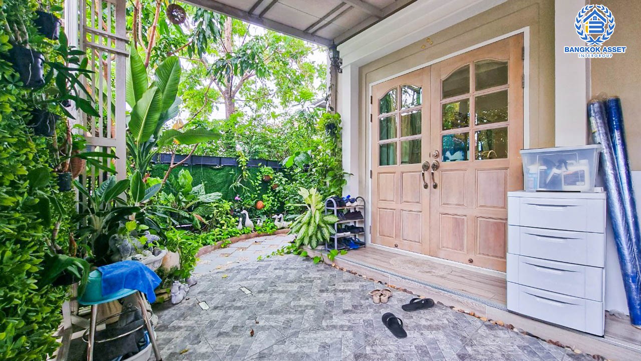 *****ทาวน์เฮ้าส์มือสองนนทบุรี โครงการ พฤกษาวิลล์98 นครอินทร์ หลังมุม! เนื้อที่กว้างขวางเกือบ 24 ตร.ว. ฟังก์ชัน 2 ห้องนอน 2 ห้องน้ำ 1 ที่จอดรถ บ้านพร้อมอยู่ ต่อเติมทั้งหลัง ขายเท่าทุน บนทำเลเยี่ยม เชื่อมต่อถนนราชพฤกษ์, ถนนนครอินทร์, ถนนบางกรวย-ไทรน้อย ใกล้ทางด่วน "ศรีรัช"