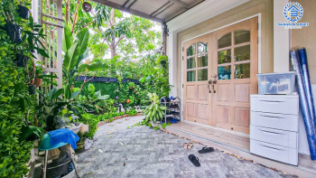 *****ทาวน์เฮ้าส์มือสองนนทบุรี โครงการ พฤกษาวิลล์98 นครอินทร์ หลังมุม! เนื้อที่กว้างขวางเกือบ 24 ตร.ว. ฟังก์ชัน 2 ห้องนอน 2 ห้องน้ำ 1 ที่จอดรถ บ้านพร้อมอยู่ ต่อเติมทั้งหลัง ขายเท่าทุน บนทำเลเยี่ยม เชื่อมต่อถนนราชพฤกษ์, ถนนนครอินทร์, ถนนบางกรวย-ไทรน้อย ใกล้ทางด่วน "ศรีรัช"