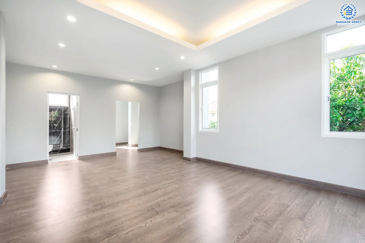 บ้านแฝดมือสองนนทุบรี โครงการ จรรยานิเวศน์ แจ้งวัฒนะ-ปากเกร็ด เนื้อที่กว้างถึง 47 ตร.ว. ฟังก์ชันจัดเต็ม 4 ห้องนอน 5 ห้องน้ำ 3 ที่จอดรถ บ้านสภาพดี บนทำเลโซนเมือง ใกล้รถไฟฟ้าสายสีชมพู "สถานีแจ้งวัฒนะ-ปากเกร็ด 28" ที่จะเปิดให้บริการในอนาคต และทางด่วน "ศรีรัช"