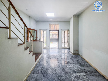 *****ทาวน์เฮ้าส์มือสอง โครงการ สรานนท์ ติวานนท์ เนื้อที่ 20.80 ตร.ว. ฟังก์ชัน 3 ห้องนอน 2 ห้องน้ำ 1 ที่จอดรถ พื้นที่ใช้สอยกว้าง บ้านสภาพดีมาก โครงการตั้งบนทำเลเยี่ยม ใกล้เซ็นทรัลแจ้งวัฒนะ และโครงการรถไฟฟ้า (ในอนาคต) สายสีชมพู "สถานีปากเกร็ด"