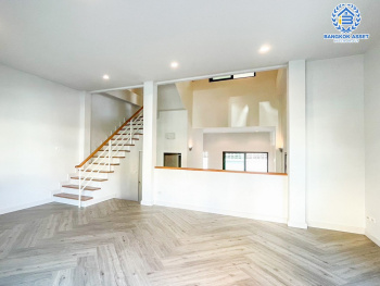 *****ทาวน์โฮมมือสองกรุงเทพมหานคร หมู่บ้าน บ้านแมกไม้ วัชรพล หลังมุม! เนื้อที่กว้างมากถึง 35.4 ตร.ว. ฟังก์ชัน 3 ห้องนอน 3 ห้องน้ำ 1 ที่จอดรถ รีโนเวทแล้ว บนทำเลเชื่อมต่อ ถนนสุขาภิบาล 5, ถนนสายไหม, ถนนลำลูกกา ใกล้จุดขึ้นทางด่วน "รามอินทรา"